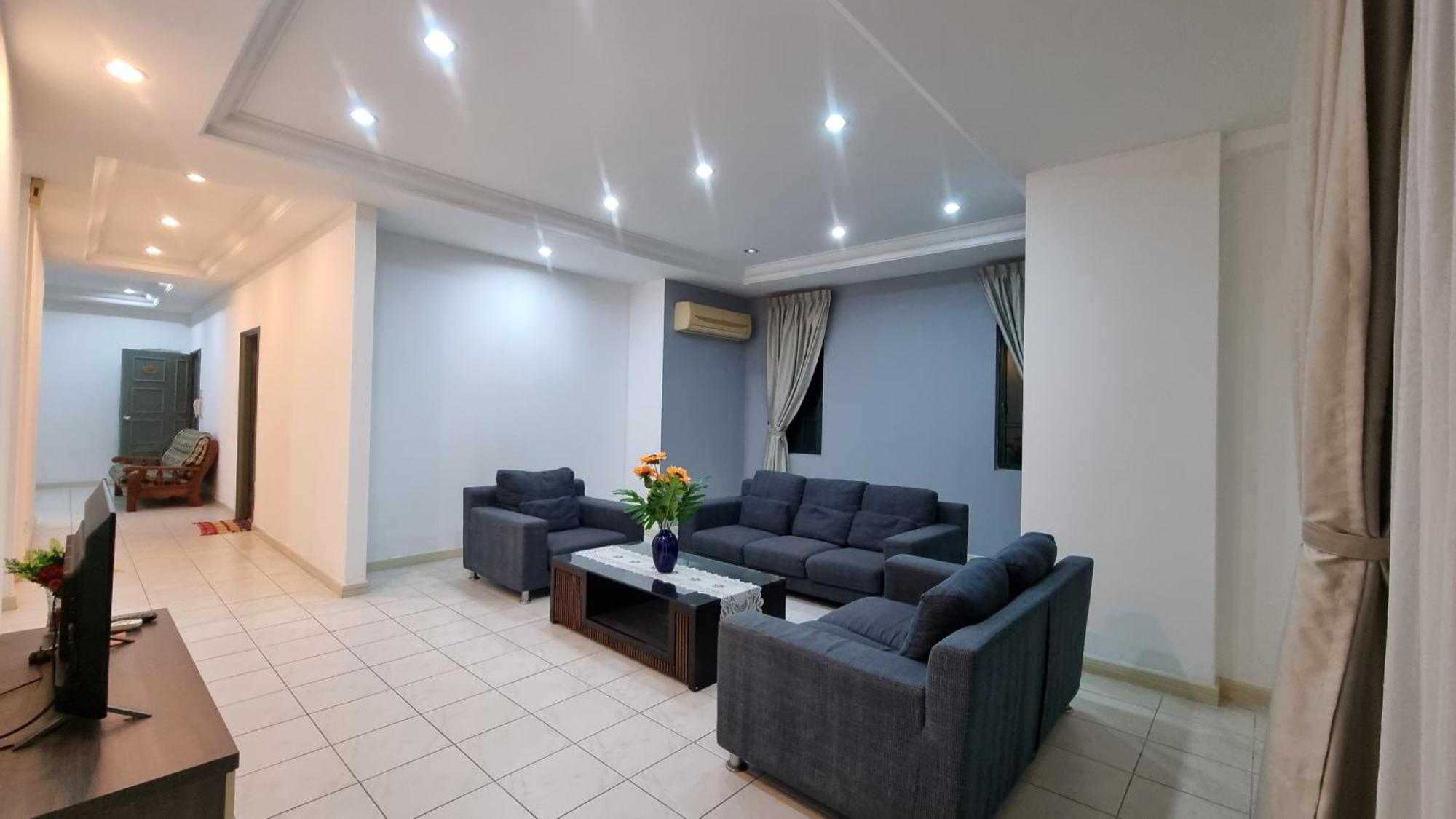 Kenyalang Emerald Riverine Resort Homestay Kuching Exterior photo