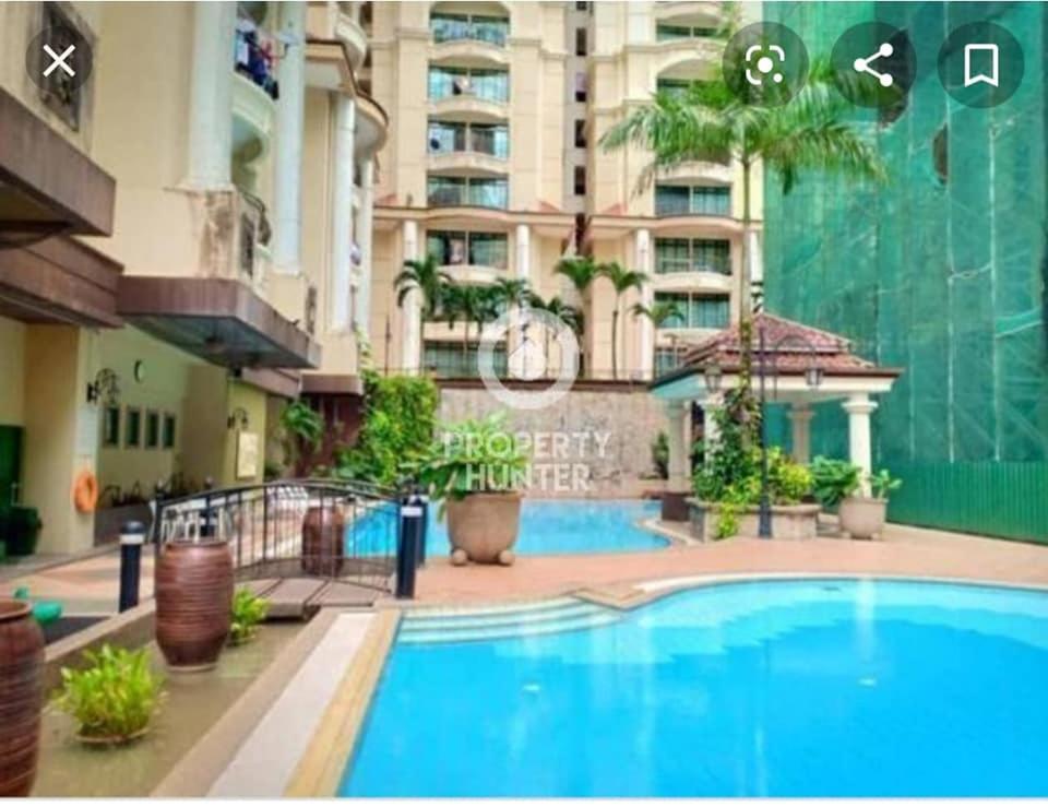 Kenyalang Emerald Riverine Resort Homestay Kuching Exterior photo